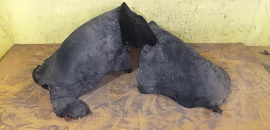 подкрылок Volkswagen Touareg