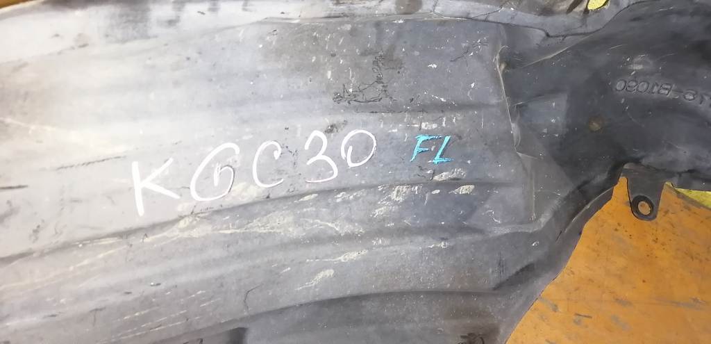 подкрылок Toyota Passo