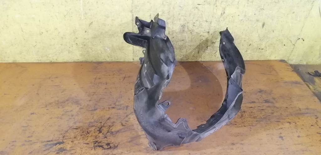 подкрылок Toyota Passo