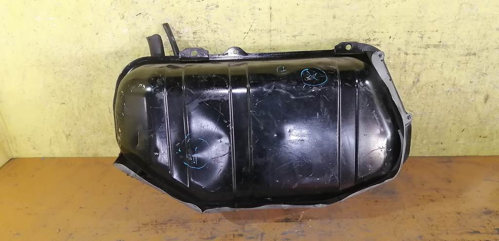 бензобак Mitsubishi Colt