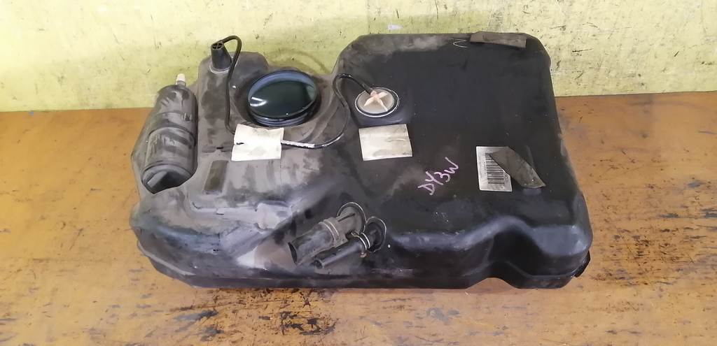 бензобак Mazda Demio