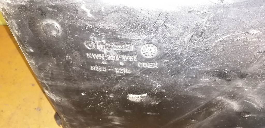 бензобак Mazda Demio