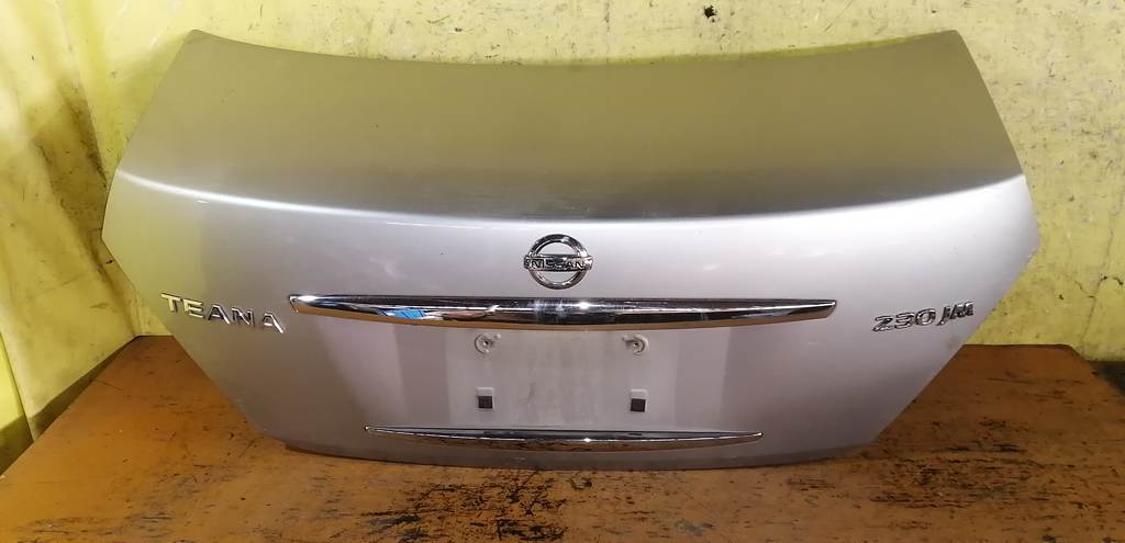 крышка багажника Nissan Teana