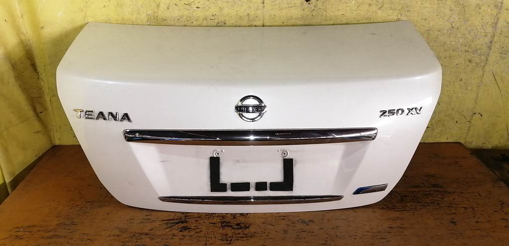крышка багажника Nissan Teana