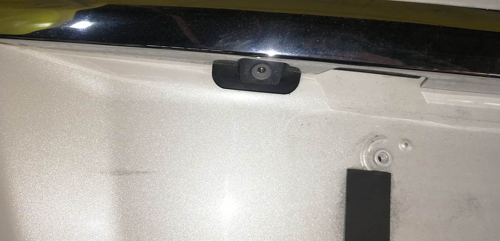 крышка багажника Nissan Teana