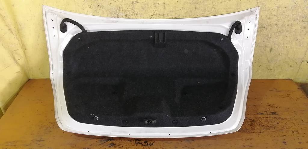 крышка багажника Nissan Teana