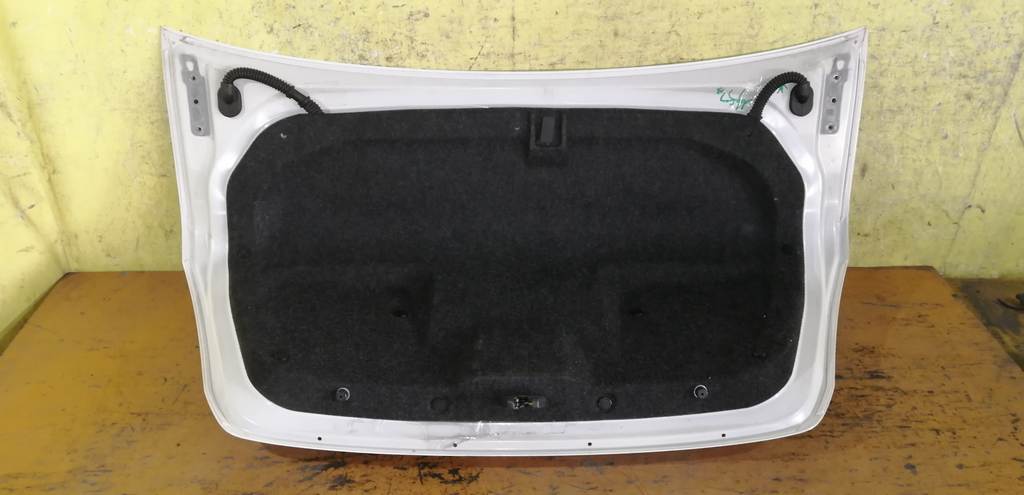 крышка багажника Nissan Teana