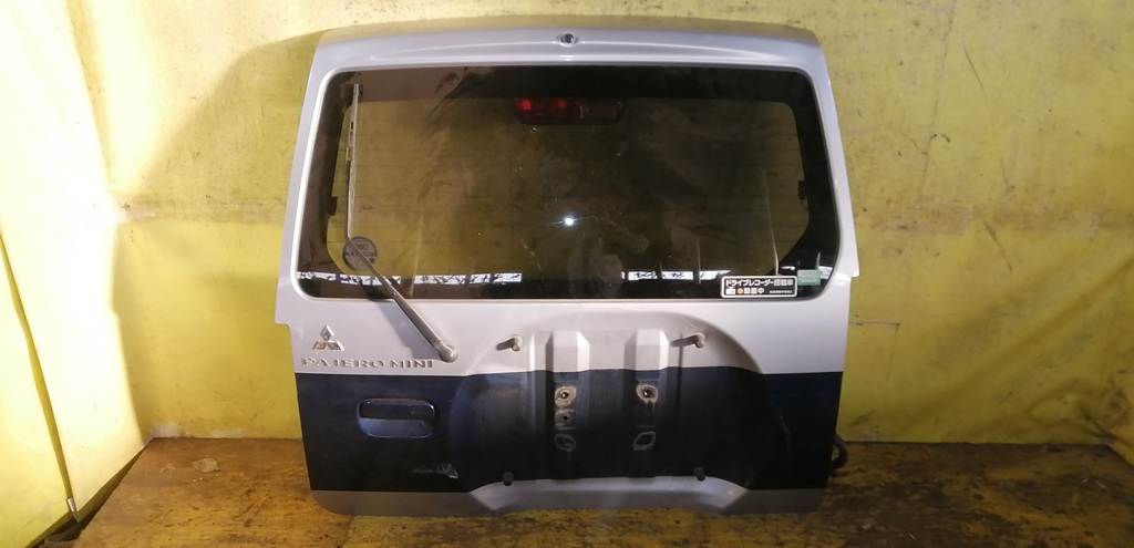 дверь 5-я Mitsubishi Pajero Mini