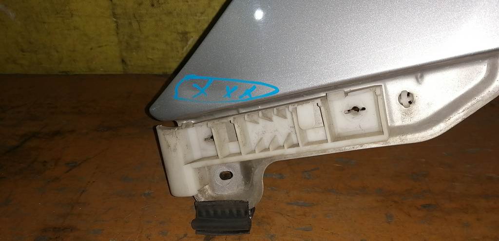 крыло Nissan Teana