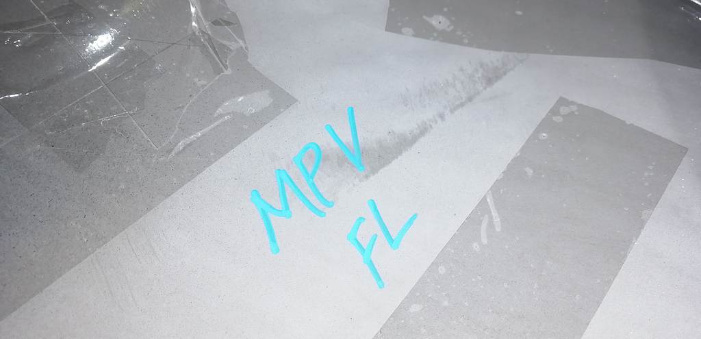 крыло Mazda MPV