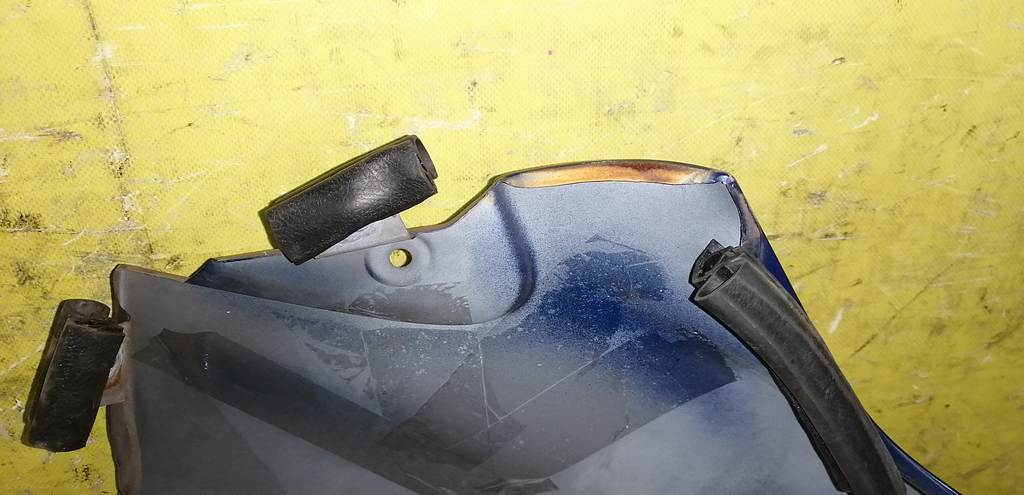 крыло Mazda MPV