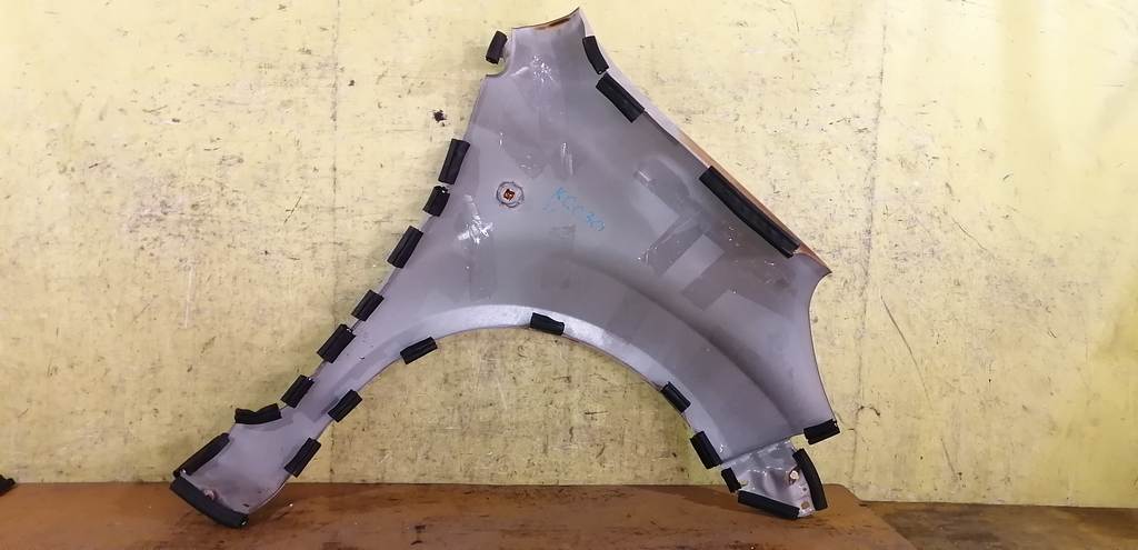 крыло Toyota Passo