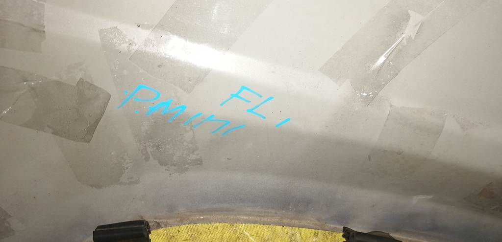 крыло Mitsubishi Pajero Mini