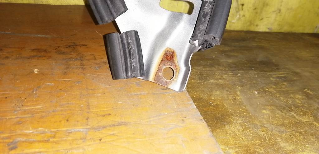 крыло Mitsubishi Pajero Mini