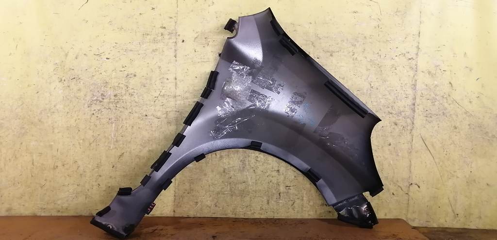 крыло Toyota Passo