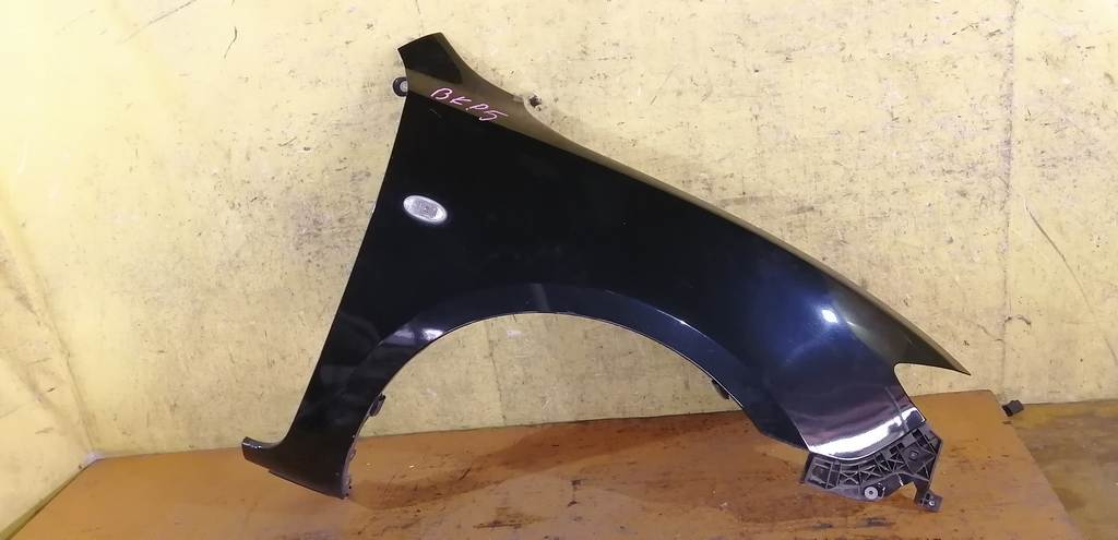 крыло Mazda Axela