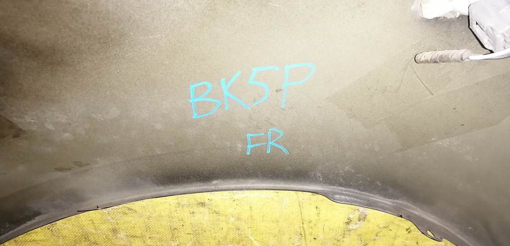 крыло Mazda Axela