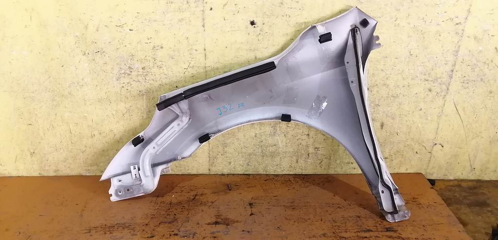 крыло Nissan Teana