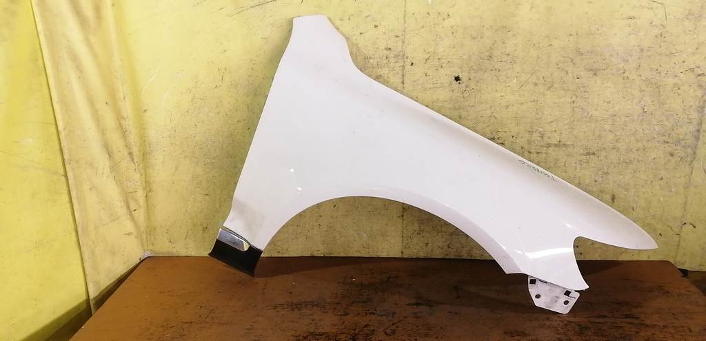 крыло Volkswagen Touareg