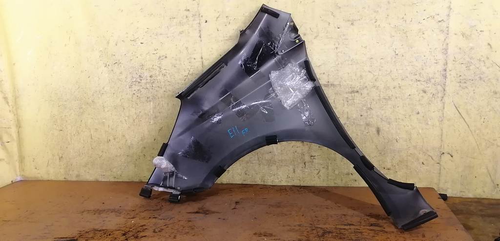 крыло Nissan Note