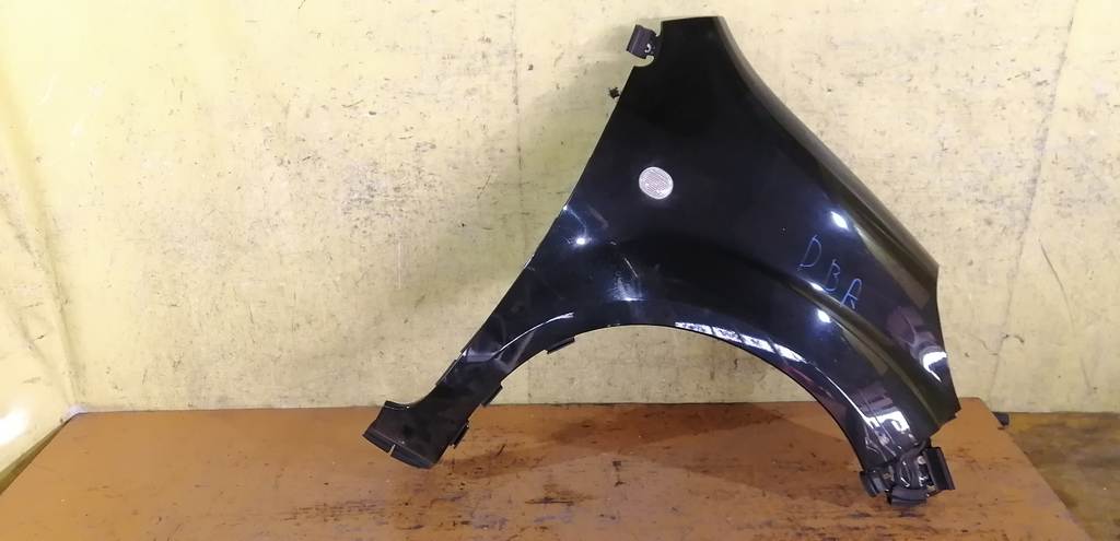 крыло Toyota Passo