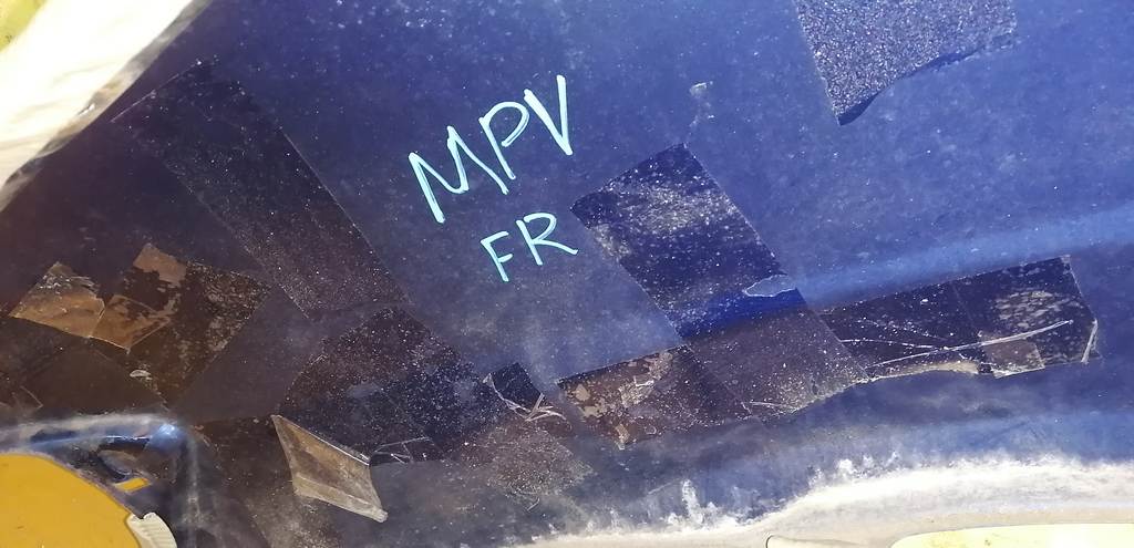 крыло Mazda MPV