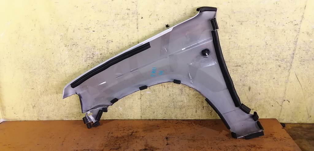 крыло Mitsubishi Pajero Mini