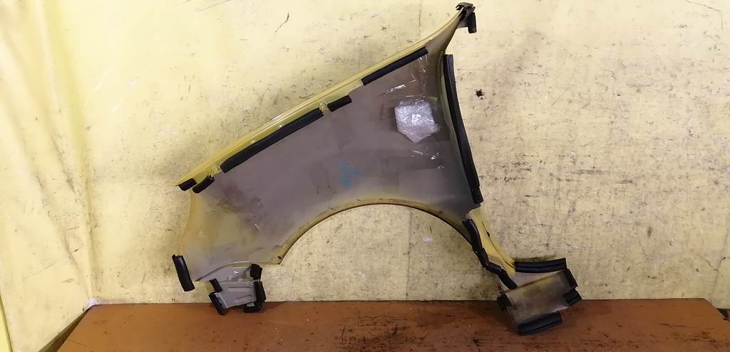 крыло Renault Kangoo