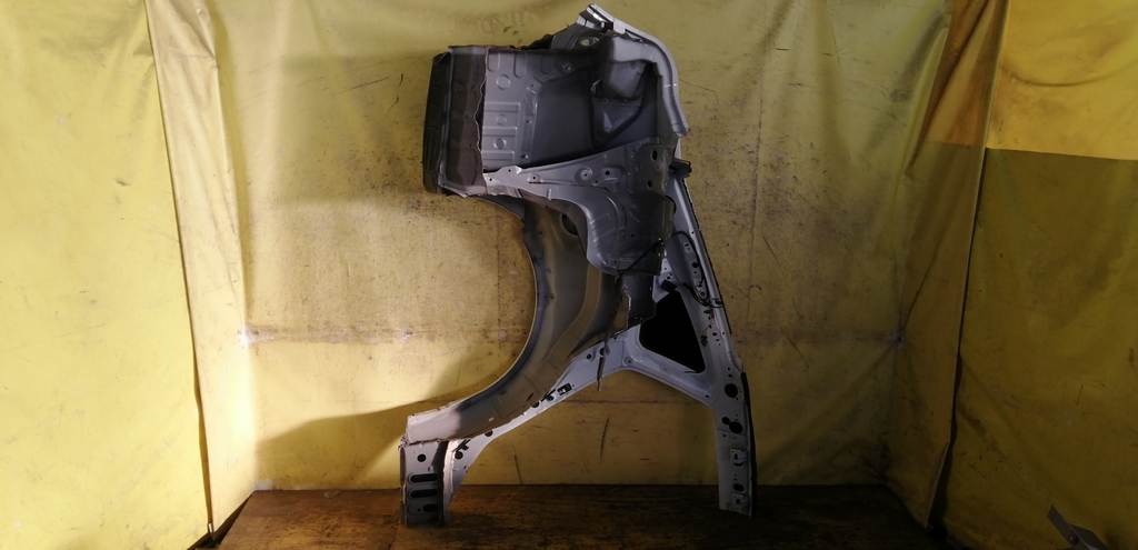 крыло Nissan Teana