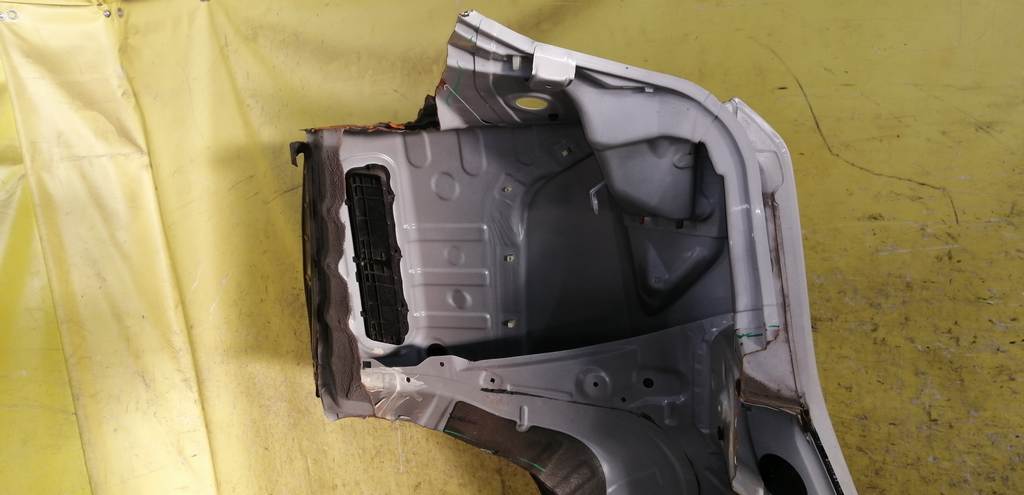 крыло Nissan Teana