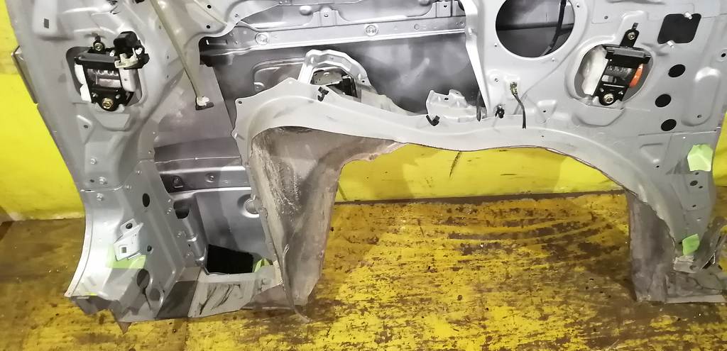 крыло Nissan Presage