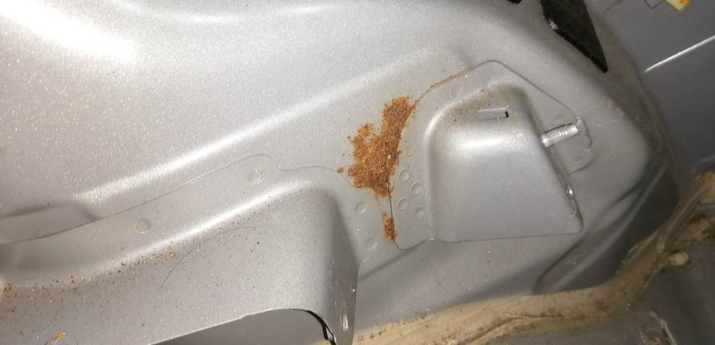 крыло Nissan X-Trail