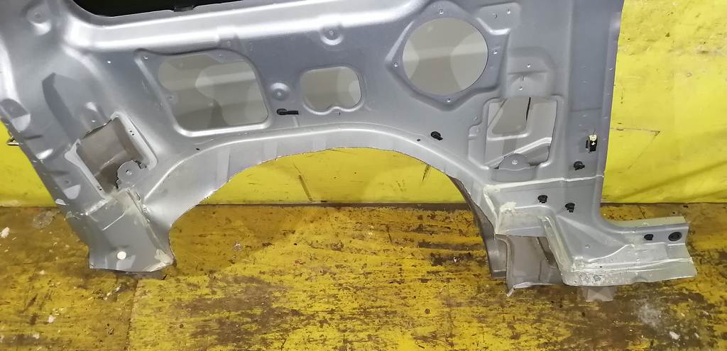 крыло Mitsubishi Pajero Mini