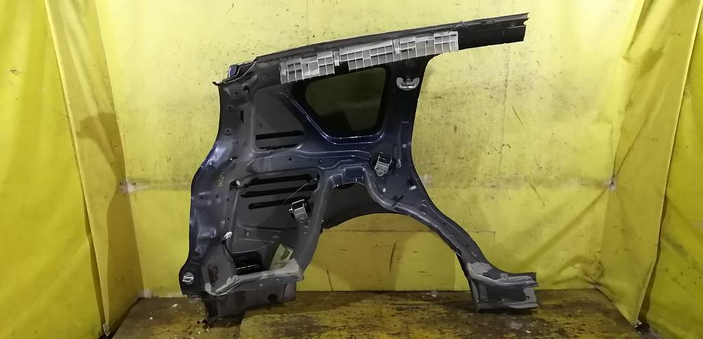 крыло Mitsubishi Outlander