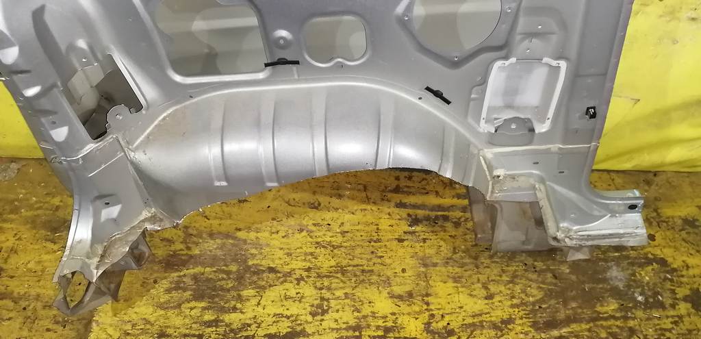 крыло Mitsubishi Pajero Mini