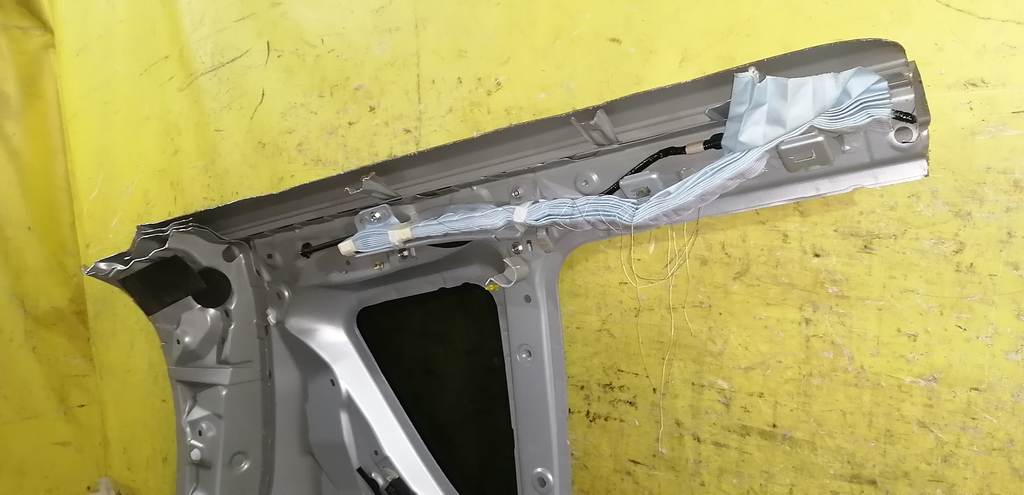 крыло Toyota Ractis