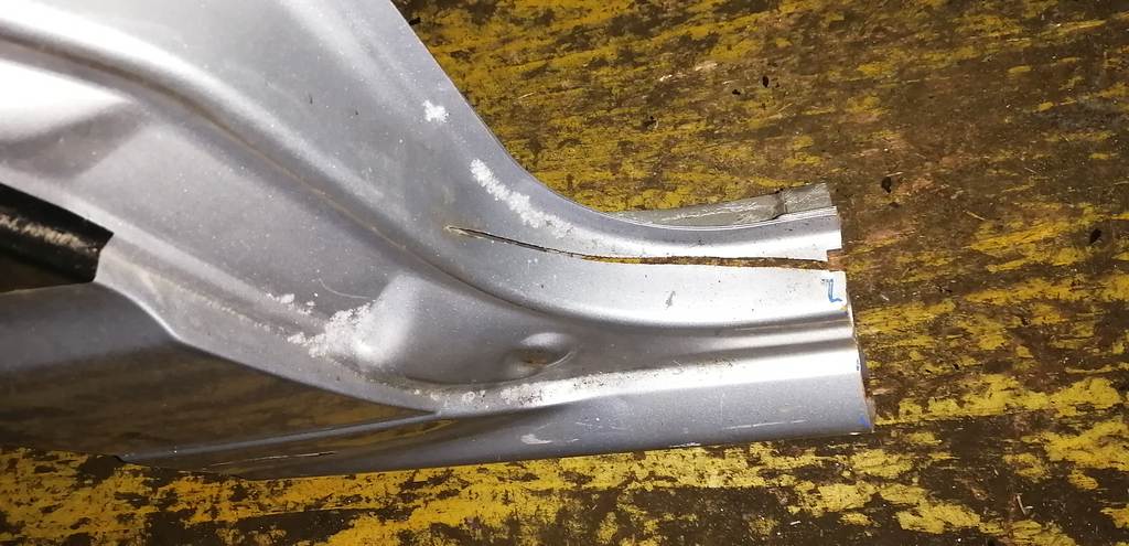 крыло Mitsubishi Pajero Mini