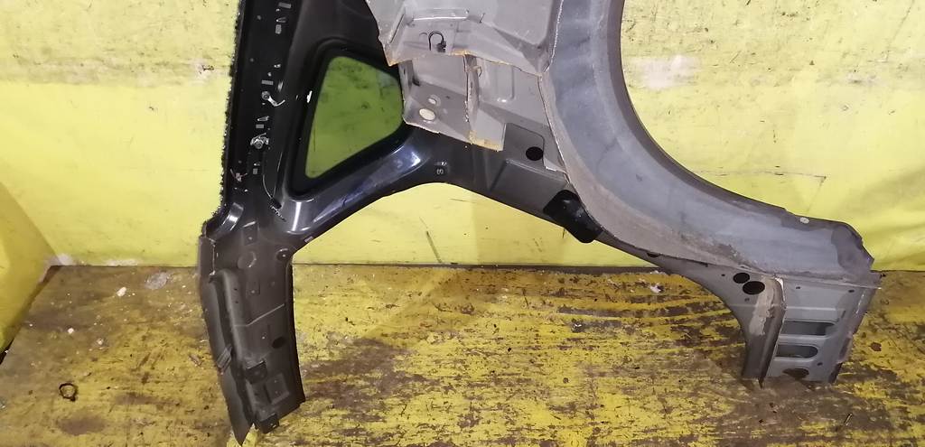 крыло Nissan Teana