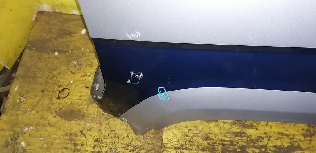 крыло Mitsubishi Pajero Mini