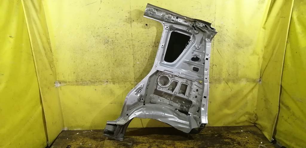 крыло Suzuki Solio