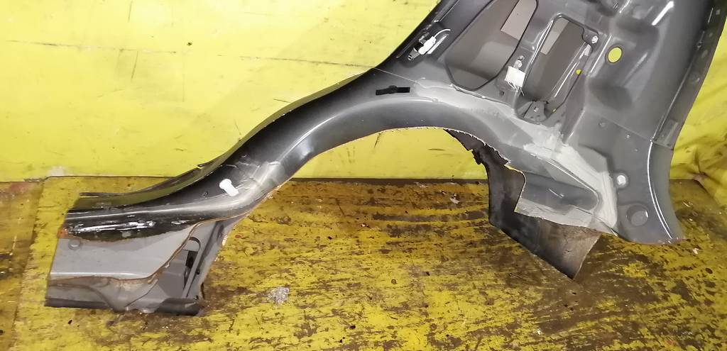 крыло Toyota Passo