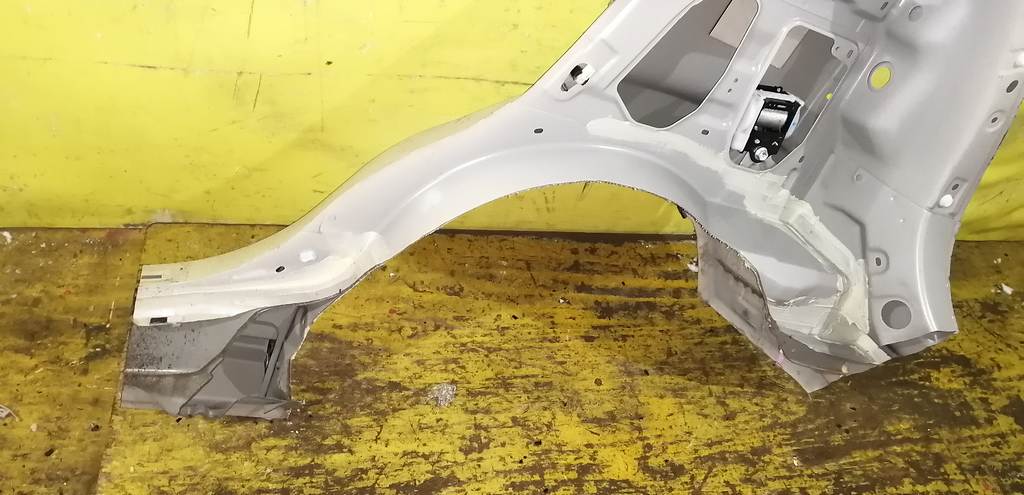 крыло Toyota Passo