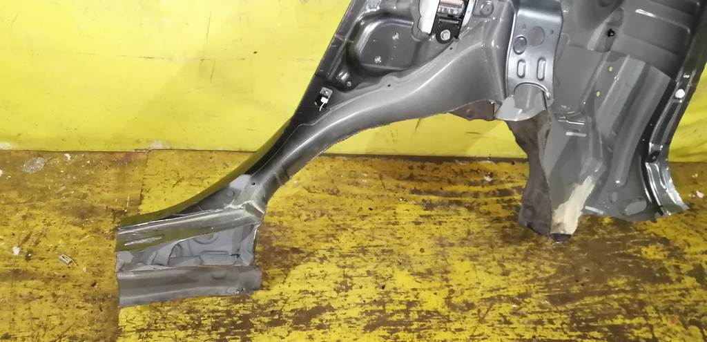 крыло Nissan Note