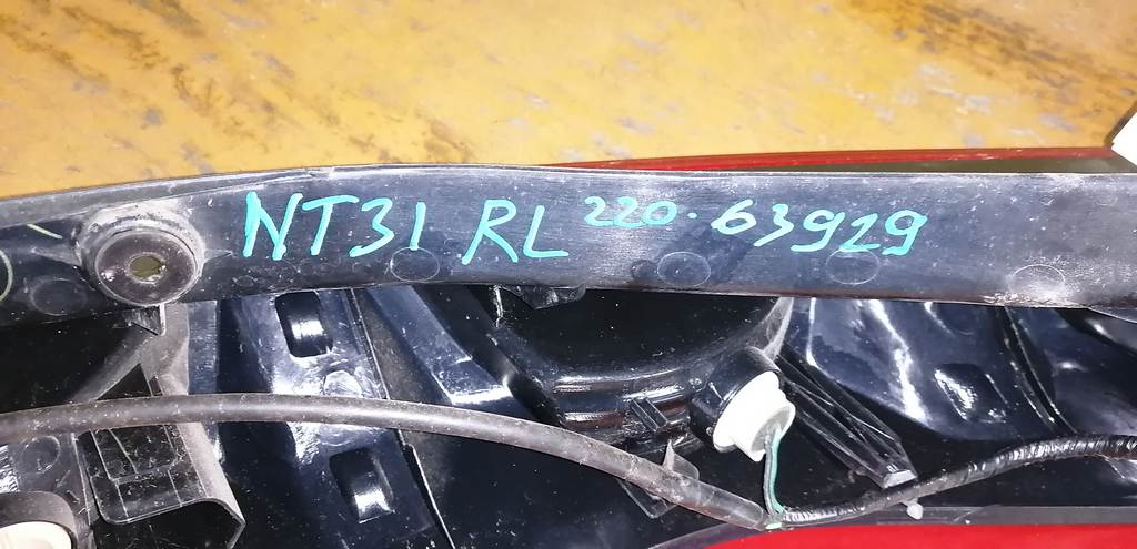 стоп-сигнал Nissan X-Trail