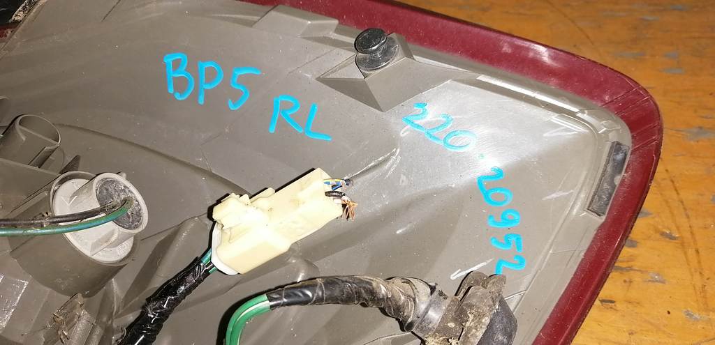 стоп-сигнал Subaru Legacy