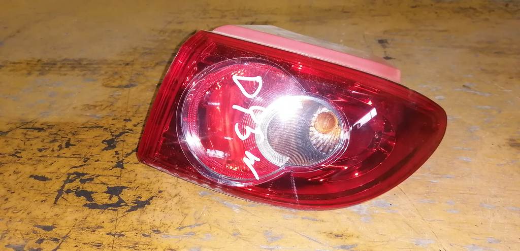 стоп-сигнал Mazda Demio