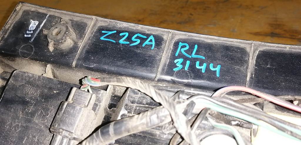 стоп-сигнал Mitsubishi Colt