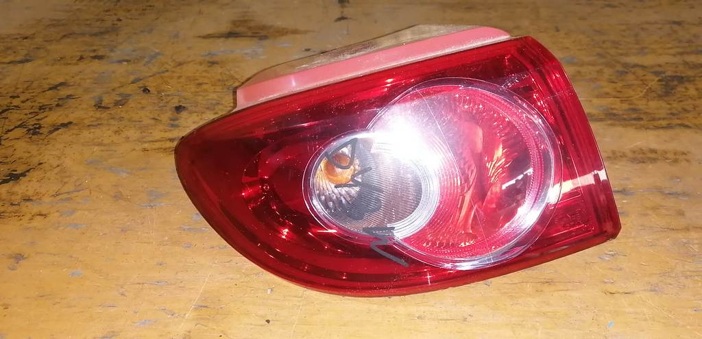 стоп-сигнал Mazda Demio