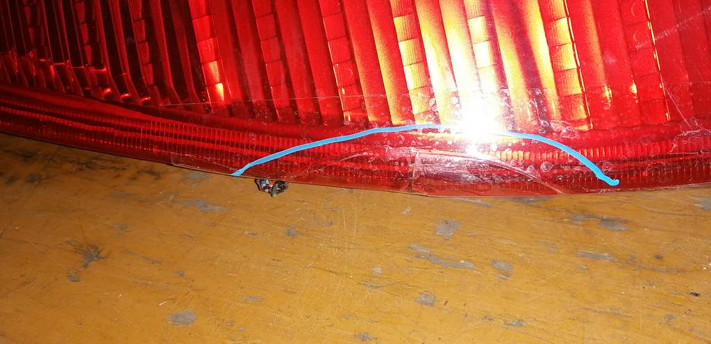 стоп-сигнал Mitsubishi Colt