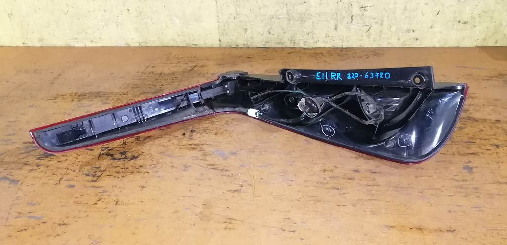 стоп-сигнал Nissan Note